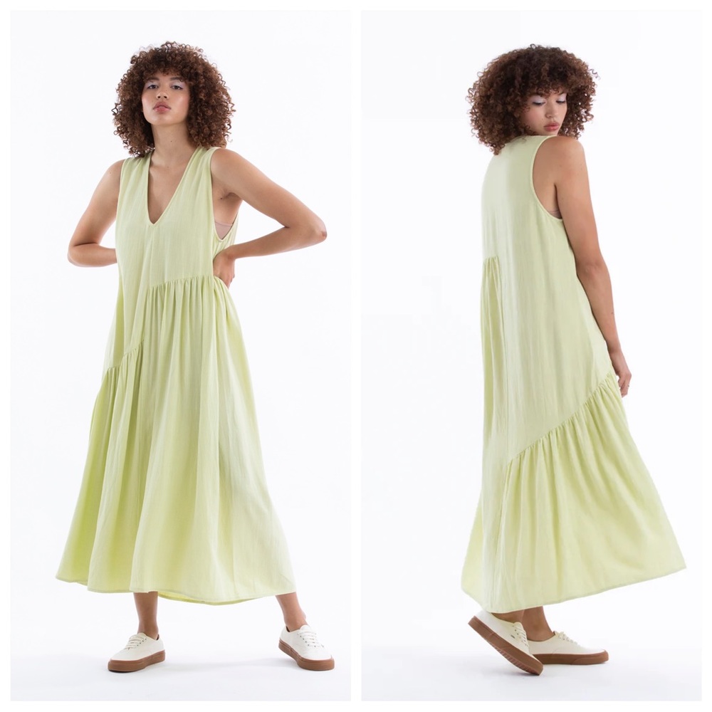 ALI GOLDEN V-NECK DRESS W/ GATHERS